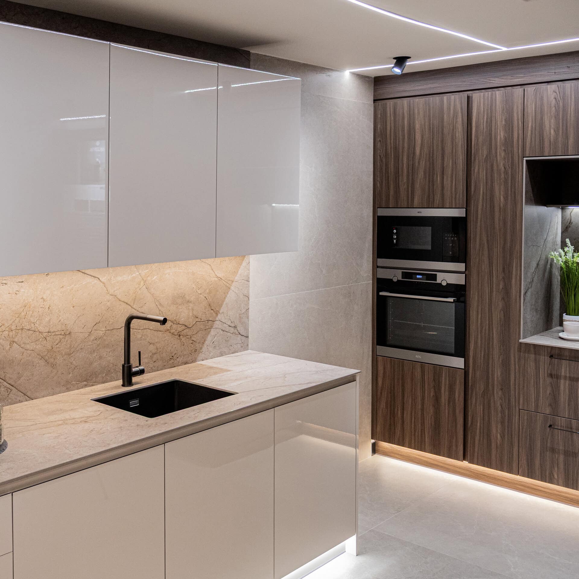 cocina madera oscura